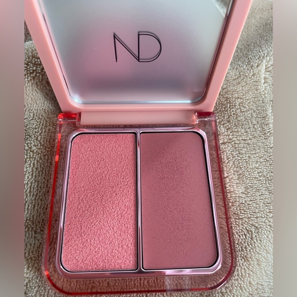 Natasha Danona HY-BLUSH CLOUDY CREAM CHEEK DUO Fresh Mauve - Picture 15 of 16